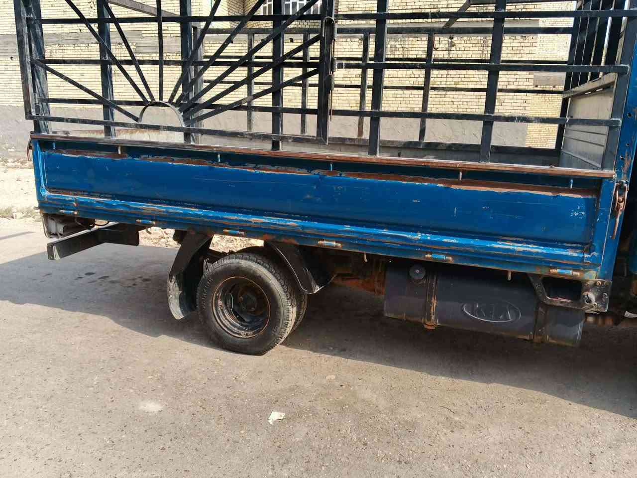 سلام عليكم كية فنتيرة البيع مديل 2000 رقم ديالى  نكليلزي بسمي  سعر ٥٣ بيهة مجال مكان بغداد المعامل الباويه رقم الهاتف ***********
