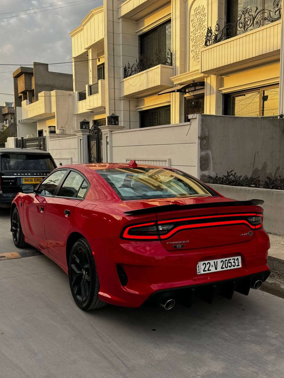 ارخص جارجر 23 SXT نداء الاخير
السعر :228 مجال قليل كلش
لون احمر طماطي مميز 
حادثه جداً خفيف بنيد تبديل و جاملغ تعديل
وبي بابين كلير امريكا 
داخل ابيض ملكي 
شاشه كبير 
سماعات الباين
وغيرها
رقم موبايل ***********
مكان السياره كركوك
