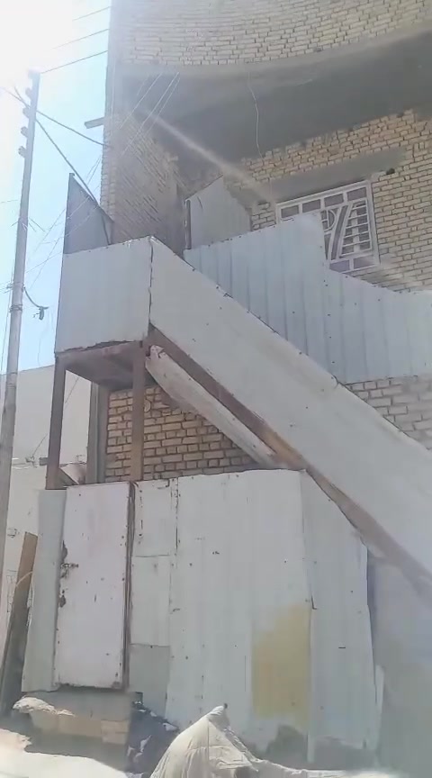 متاح بيت +شقه مجره البيع منطقت الشعله خلف مستشفه رحمان المساح 125 عقار طابو صرف بسعر قياس بمنطقه جوه سوك ***********
