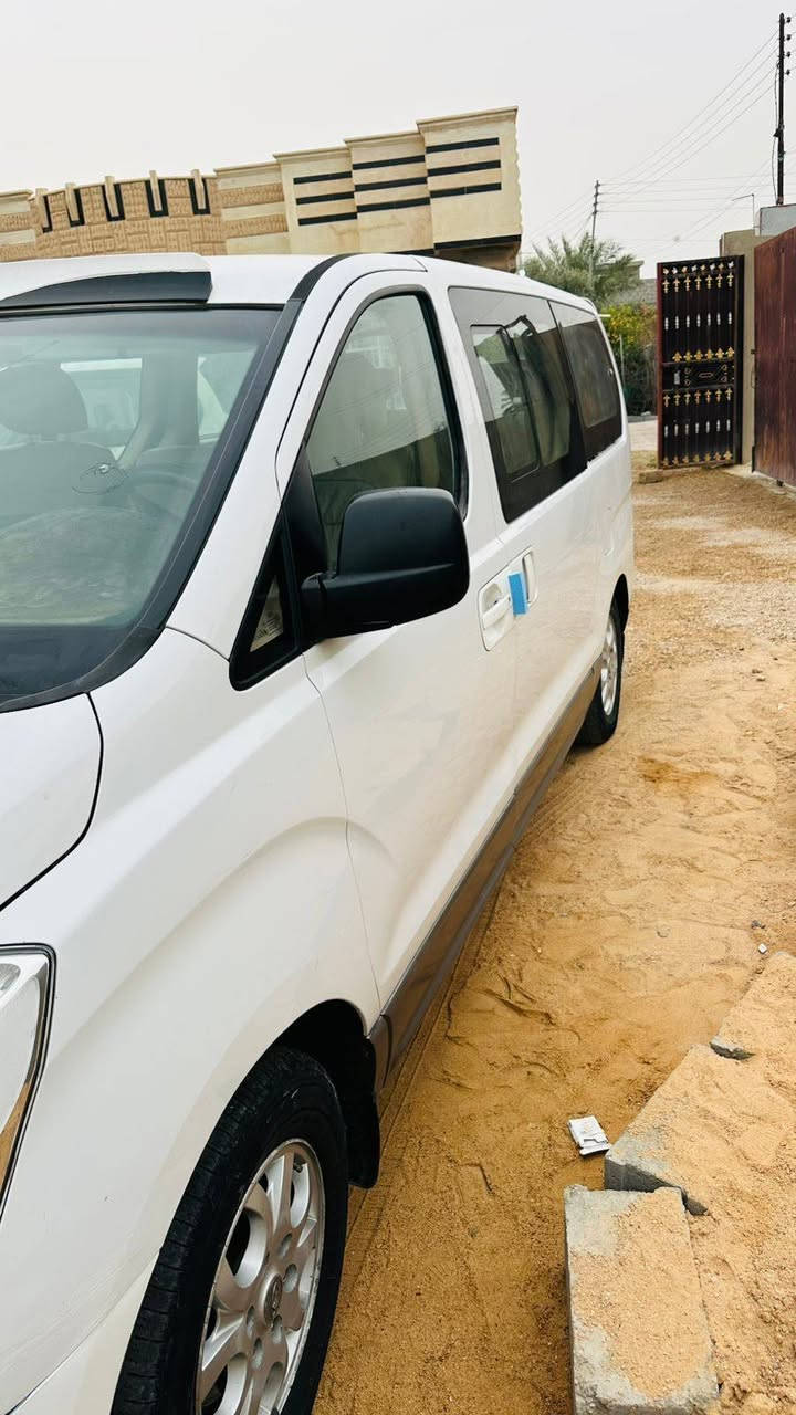 السلام عليكم استاركس للبيع موديل 2013رقم بغداد سياره بأسمي سياره مكفوله من ضربه بيه بارد قليل موضح بصوره سياره جاهزه من كلشي سياره محرك بي تبخير  سياره مكانه الرمادي سياره معروضه ب160وبيه مجال
***********
***********
