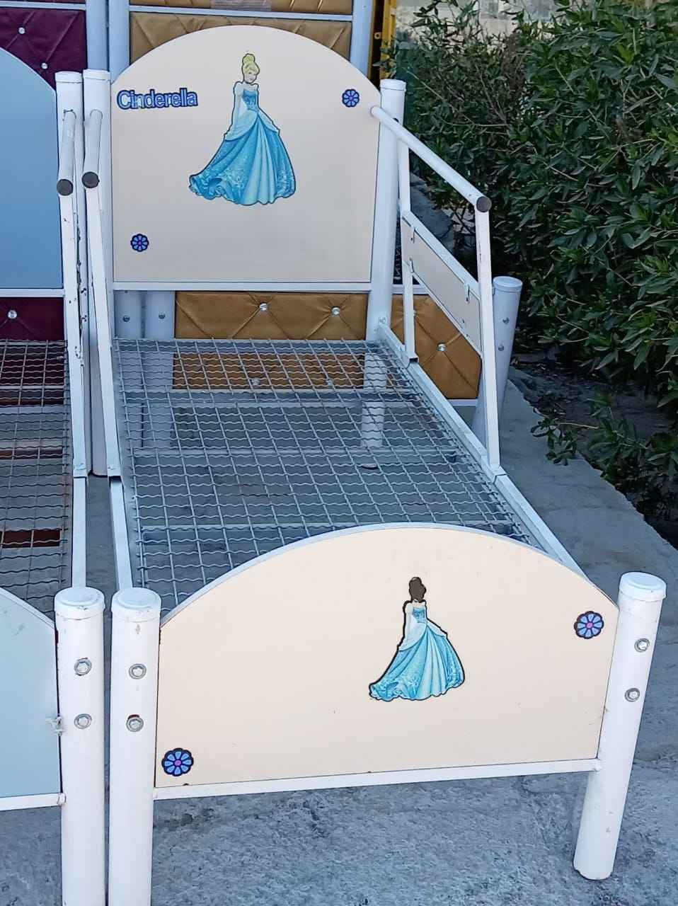 🛏️ سرير اطفال اصلي درجه اولى ايراني 

النوع: سرير فردي (نفر واحد)

المنشأ: صناعة إيرانية أصلية

الخامة: غالبًا مصنوع من الخشب الطبيعي أو المعدن المطلي عالي الجودة

الجودة: عالية التحمل – يتميز بالمتانة وطول العمر

التصميم: عملي وبسيط – يناسب غرف النوم الصغيرة أو الاستخدام في الشقق أو السكن الطلابي

الراحة: يوفر دعماً جيداً للفراش والظهر

القياس التقريبي: 90 × 190 سم (قد يختلف حسب الموديل)
السعر 65 الف توصيل داخل كربلاء فقط توصيل سريع جدا لحجز الاتصال على الرقم التالي 
*********** كربلاء, العراق
