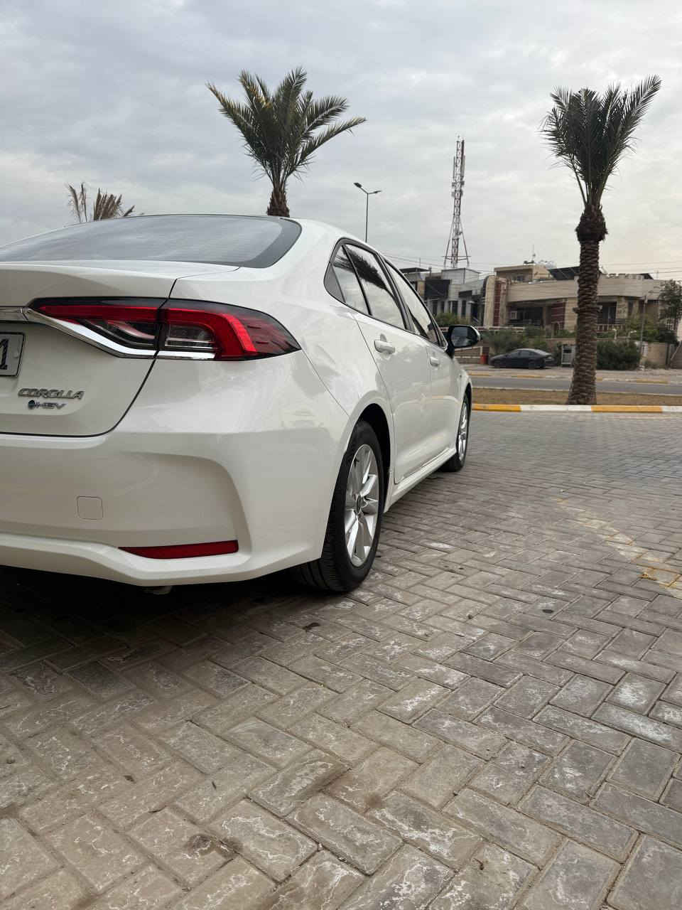 🧿السلام عليكم للبيع تيوتا كورلا 2024 فول مواصفات🧿

      🌍 السيارة شكل الخليجي محرك هايبرد🌎

 🚧رقم بغداد مكفولة من الصبغ وبارد والتبديل 🚧

             ⚠️ماشية 54.000 وقابل للزيادة⚠️

      السعر المطلوب 149 ورقة وبيها مجال بسيط 

🔴🟠🔴🟠🔴🟠🟠🟠🟠🔴🟠🔴🟠🔴🟠

               🌐🌐مواصفات السيارة 🌐🌐
1.بصمة
2.شاشة كبيرة
3.فتحة سقف 
4.ويل كب 
6.اشاير بالمري
7.كروز سرعة
8.تحكم ستيرن
9.حساس ضغط الاطارات
10.لايت زنون
11.بك لايت لد
12.نضام ترحيب
13.محرك 1800
14.Aux
15.Bluetooth
16.Usb
17.Gbs
18.كشنات جلد بلادي
19.رادار
20.قطعتين تبريد
21.درايف مود ثلاث وضعيات للقيادة
(Eco-Sport-Contort)
22.بصمة ابواب
23.كامرة دوارة

●○ملاحظة جميع المذكور اعلاه بلادي شركة اصلي○●

للاستفسار اكثر الاتصال على الارقام أدناه⬇️

***********📞 بغداد, العراق
