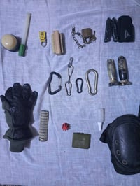 شباب تجهيزات امريكي اصلي للبيع العنوان بغداد للاستفسارالرقم ٠٧٧٠٧٩٧٠٨٣...