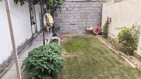 🏠 إعلان بيت للبيع – مساحة 400 متر في الانبار رمادي خمسه كيلو 

للبيع بيت سكني مميز جدًا بمساحة 400 متر:

🔹 المساحات والتفاصيل

300 متر بناء

100 متر حديقة + طرمة + موقف سيارة

ترك خلف البيت

مخزنين خارجيين

حمامات وصحيات كاملة

🔹 تفاصيل الغرف

غرفتان نوم مساحة 5×4 مع كامل الأثاث

صالة كبيرة

غرفة استقبال مساحة 5×4 مع الأثاث

ديوان كبير مساحة 7×5 مع الأثاث

مطبخ مساحة 5×4 مع الأثاث

ملحقات كاملة: قاطع + حمام + صحيات

🔹 مميزات إضافية

الأرضية بالكامل سيراميك درجة أولى

البيت نظيف وجاهز للسكن

موقع هادئ وقريب من الخدمات
البيت كامل اثاث 

🔹 السعر

السعر خاص — للاستفسار يرجى الاتصال فقط بالجادّين.

🔹 للتواصل

📞 ***********
