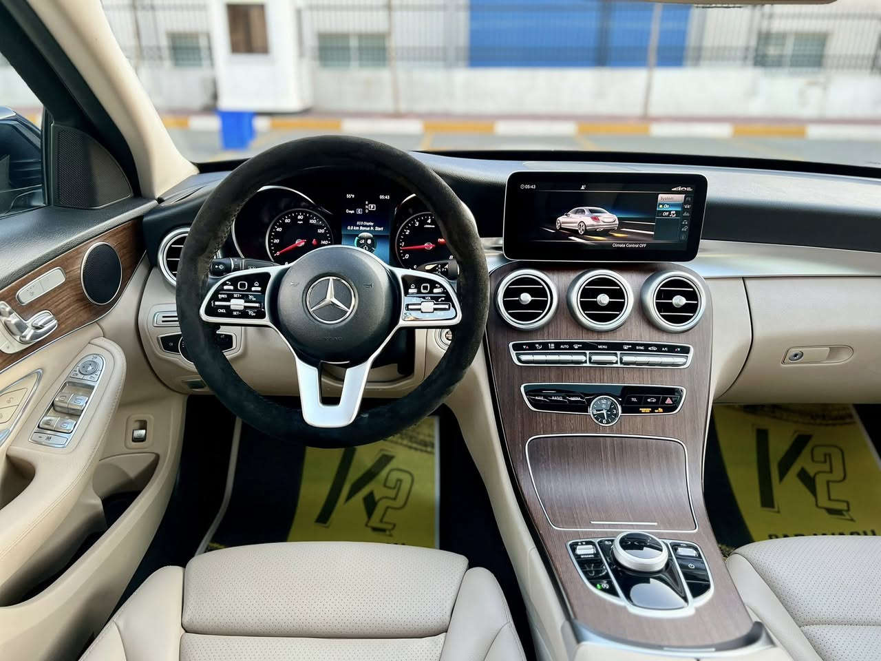 Mercedes benz-C300-AMG
🗺️🗺️مكان السيارة حاليا(بغداد)🚘🚘
💎الموديل(2019)..
💎عداد المسافة// (٤٠ ألف حقيقي)..
💎..رقم السيارة (سليمانية)

☑️☑️مواصفات وتفاصيل السيارة 👇👇
**فتحة سقف(سلايد روف).
**المحرك//2.0لتر توربو -4سلندر.
**ناقل حركة(9نمر)..
**شاشة معلومات وسطية(حجم كبير).
**تحكمات كاملة بالستيرن☑️
**نظام ملاحة (Navigation)+(Car play)..
**كاميرا خلفية (HD)..
**مقاعد جلد ابيض ملكي ودشبول مطعم بالصاج مميز.
**نظام تثبيت السرعة مع رادارات أمامية وخلفية وجوانب.
**تشغيل بصمة مع نظام دخول ذكي..
**تدفئة ستيرن+أنارة محيطية(64لون)..
**بصمة ابواب مع الجنطة بصمة فتح وغلق كامل..
**كشنات الامامية تدفئة مع نظام خزن (ميموري)..
**كشنات الامامية كهربائية (كافة تحكمات)..
**صندوق كهرباء +(5 انظمة قيادة)..
**لايتات ليد (٨عدسات)+بك لايت ليد
*شحن وايرلس(Auto).
**نظام auto stop+auto hold.
**هيكل (AMG)كت..
**ويل كب حجم (١٨)لوك مع تخم تايرات لوك..
**عدة الاسعافات الأولية مع كاعيات الشركة موجودة.

ملاحظة📑السيارة حادثه كولش بسيط فقط ربع البنيد مبخوخ بدون دواخل بشرط وبدون ايرباك سليم وبدون تعديل بارد وبدون شخوط ..

ملاحظة// السيارة استيراد شخصي وعله أيد وحدة ليحد الأن واني الأيد الثانية  واستخدام نظيف وجديدة جدا..

☑️ملاحظة.السيارة بدون أي خلل كير ومحرك  وحدادية بشرط انطيك اياه وكهربائيات شغالة وحته ضوة جيك أنجن ممشتغل ومسويله سيرفس  كامل دهن وفلاتر وفلتر تبريد وشوته أصلي شركة ودسكات أمامي  وبطارية جديدة وبدون أي نقص ومسويله بوليش وتشميع…
💎💎هزة وفحص جديد وسنوية  مجددة تحويل ثاني يوم ومتحتاج لسيارة ترجع لسليمانية ✅✅

📞📞رقمي لجاد بالشراء (***********)🌹🌹
