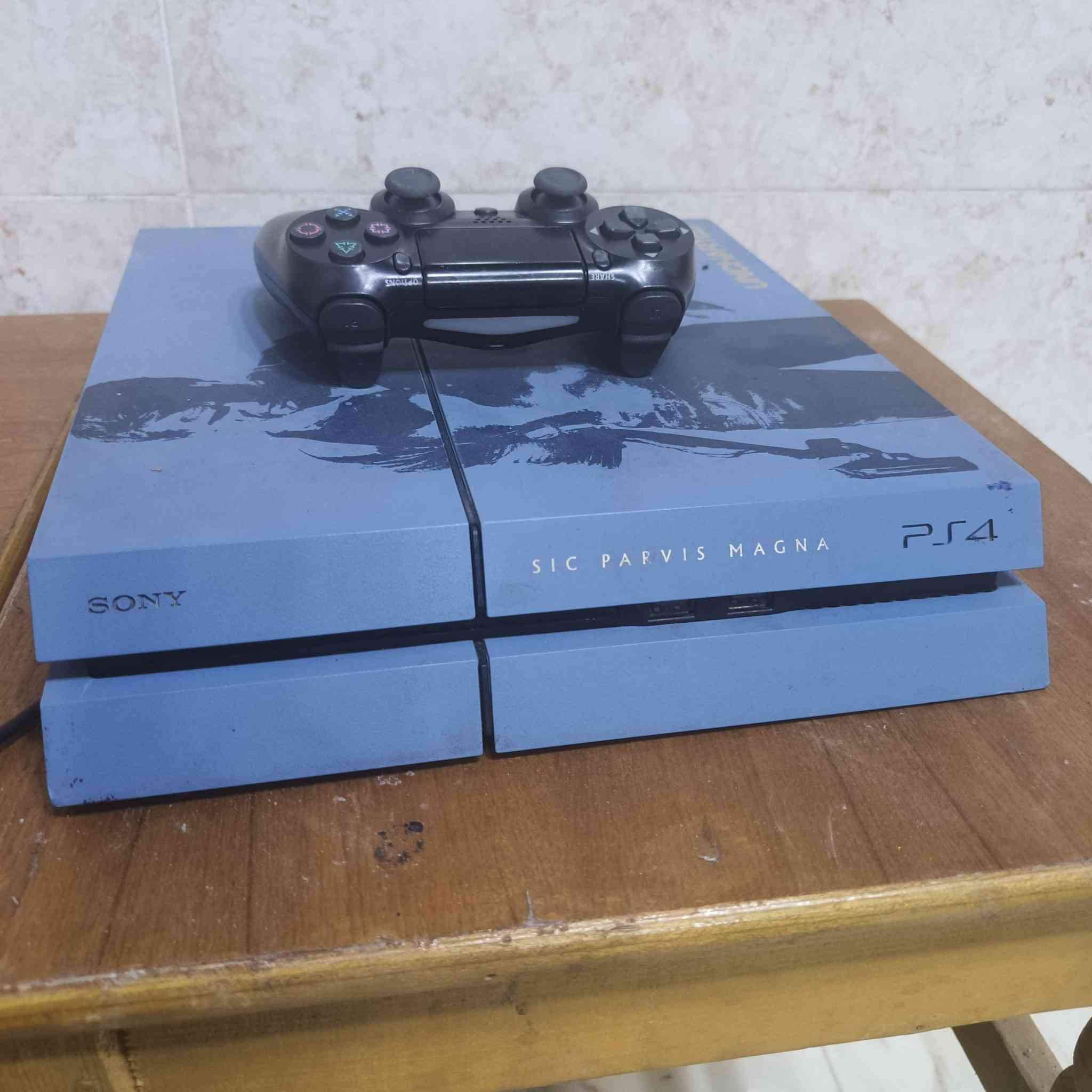 بلي ٤ فات نضافه مثل ماموضح بصوره مابي العاب مامهكر سعره 175 مكاني بعقوبه الرحمه قرب مكتب بيروت ***********
