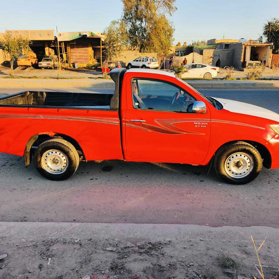 السلام عليكم 
 بيكم تيوتا موديل 2014 رقم واسط بسمي 
السياره نضيفة خير من يم الله مكينة ما مفتوحة 
تبريد ثلج تدفئة السعر 150 💵 
رقم الهاتف/ *********** / ***********
مكانة بغداد حي النصر
