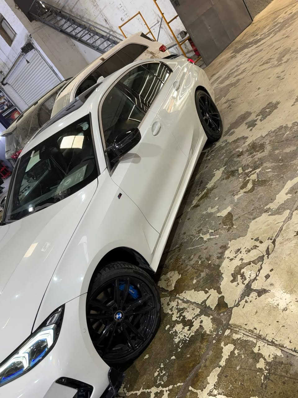 بي ام دبليو 330 i  موديل 2022 
ماشية ٥٦ الف كيلو فول فول مواصفات 
حادثهة جاملغ عكس السايق وبنيد
محرك كير واير بشرط مامفتوح 
سيارة حيل نظيفة كلشي عل بلاد جديد 
سنوية هزة كلشي جديد مدفوع لـ
باسمي السنوية بشرط تحويل وغرامـة
سيارة مابيـها دينار مصرف كامل من كل نواحي
رقم صاحب سيارة ***********

💲 علق سوف يوصلك الرسائل سعر
