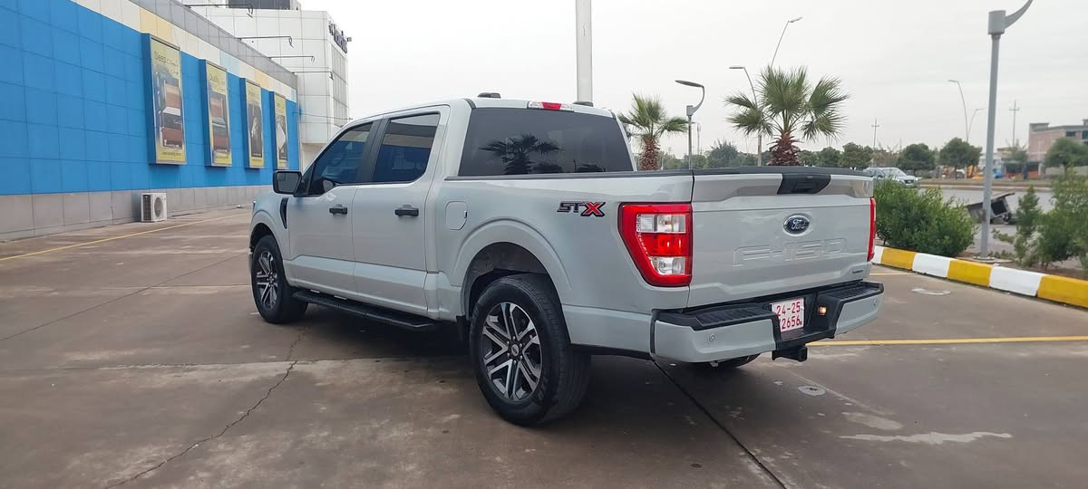 F150 
رەنگ سمینتی 
مودیل 2023
مواسەفات سپۆرت 
لێدران 
یەک جەملغ بۆیاغ 
ئێرباگ سیستەمە 
89 میل رۆیشتووە 
بەرد و راداری بەشەرت 
ژمارە کاتی دوو مانگ 
سعری 240 وەرەقە 
شوێن هەولێر 

***********
*********** أربيل, العراق
