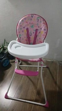 طاولة أطفال • بلا عيب • أربيل