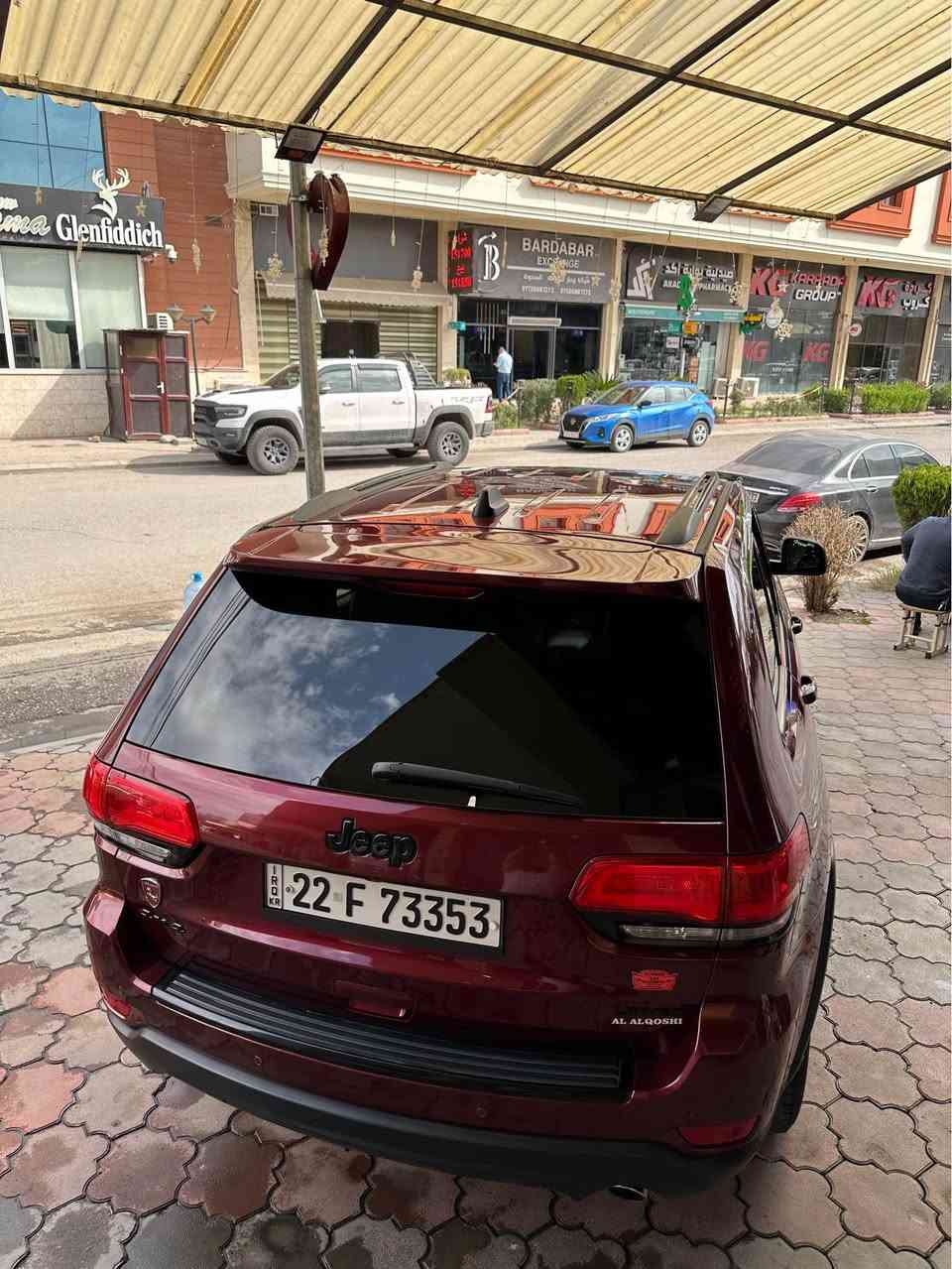 جيب 2019
لمتد
كشن حار
شاشه كبيره
تشغيل عن بعد
رادا جانبي
رادار امامي 
داخل جلد
دوسه كهرباي 
ماشيه 123 الف كيلو
بيه صبغ بل هلال مال جاملغ الخلفي شي كلش قليل
وبيها فوك الايت صفحة النفر تعدل بسيط
مكان السياره اربيل عينكاوه 
***********
*********** 
سعر 220 $ وبيها مجال بسط أربيل, العراق
