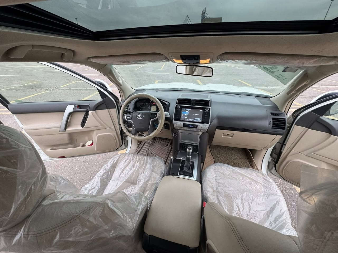 السلام عليكم

للبيع برادو 2018/ TXS

مكينه 6 سلندر 4000
بيضاء للون 
ساز/sas رقم بغداد 
مواصفات — فتحه /بصمه
جلد/داخل بيجي / كراسي كهرباء
واير ليس 
ثلاجة 
دبل تانكي 
هوك خلفي 
زراك لايتات
مري شفط
تحكم ستيرن مانع انزلاق 
السياره عله وضعية الشركه مكفوله كفاله عامه عدى شخط بسيط بالباب الخلفي ومكحل على كدة موضح بالصورة
ماشية( 84 )حقيقي 

العنوان بغداد

الرقم للاستفسار ***********

السعر( 398)
