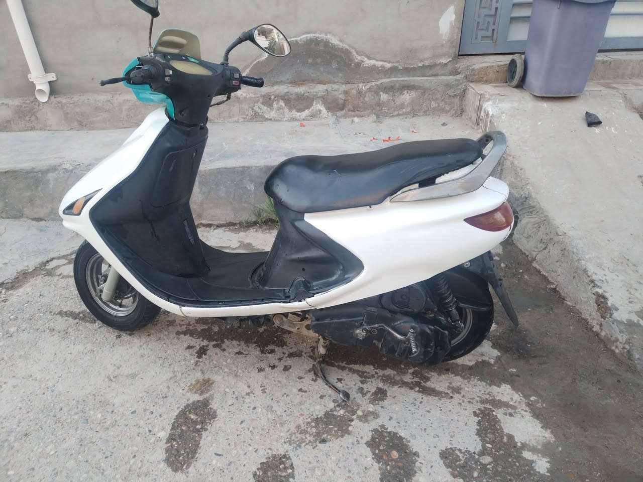 سلام عليكم دراجه البيع فورتي نضيفه كلش محرك مامفتوح تايرات جداد السعر 500الف بيه مجال تصال على رقم *********** مكاني ديالى بعقوبه
