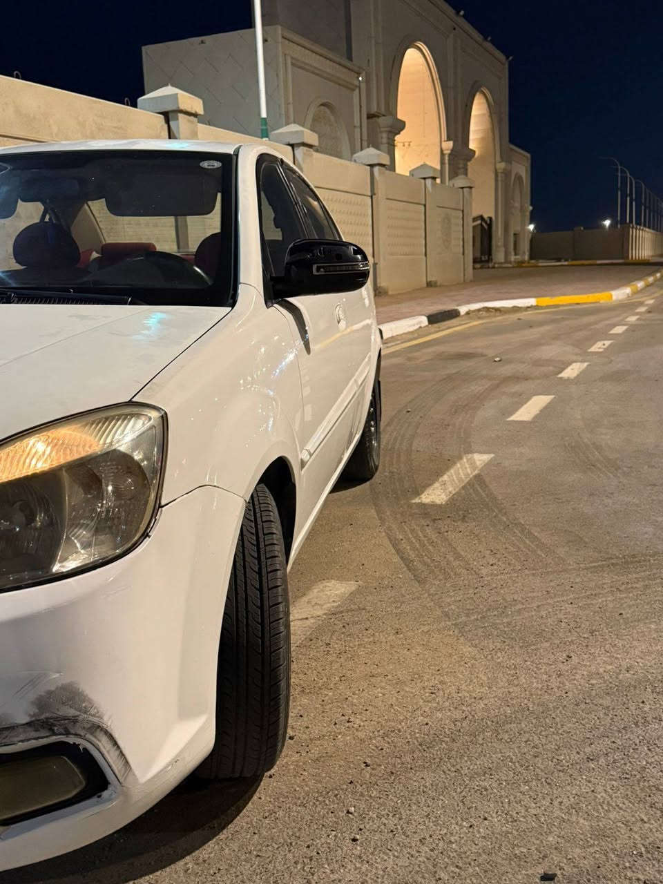 كيا ريو ٢٠١٢ 
مكينة وگير جديد 
تخم تاير نضيف 
تدفئة تبريد خير من الله 
رقم اربيل بأسمي تحويل ثاني يوم 
السيارة مكفولة من الصبغ بيهه باردات فقق
مكاني كربلا اب حي الحسين سعرهه 80وبيهه مجال كلش بصيط
توصل ***********
