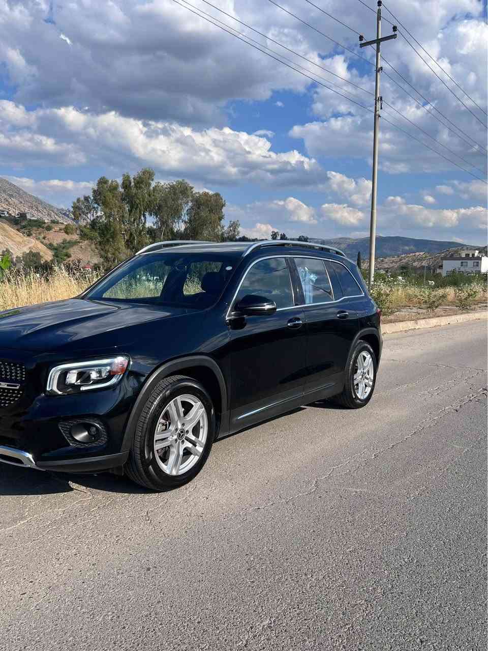 🌹🧿سلام عليكم🧿🌹 

✅Mercedes-Benz ✅

        GLB -250

موديل   :  2020    🧿✔️✔️
   
GLB   250    V4  2.0 turbo🔥🚀🚀

رقم شاصى:(WDC4M4HB1LW003083)

سيارة   وارد امريكي فقط قبغ جنطة مبدل بيلادى باب امامى سكن كلير امريكى بشرط 
بدون ارباك  بشرط✅

ماشي حقيقي   25,000 الف ميل فقط👌

مواصفات      فول 1/1 ✅✅🧿🧿

✅✅شاشة  ديجيتال LCD كامل شاشة

داخل  ليدات ديزاينو   
🟢🟡🔴🟠⚪️🟤
 
✅بانوراما✔️✔️✔️

☑️رادار ورا  ✔️✔️

✔️✔️رادار مسافة طريق

Auto stop 🧿✅

👌👌☑️☑️كاميرة

نيظام   Eco sport normal🔴🔴
  
لايت   ليدات و زينون متحرك ✅
كشنات (  جلد و كشن ميموري)
 
…………فول فول فول 👌👌✅✅

سيارة ماشي. ٢٥٠٠٠الف  مايل فقط✔️✔️
سيارة    رقم  السليمانية سنوي هزة لوحاتنا ✅جديد سنويه
نفس يوم تحويل و كالة    ✔️✅
 
✔️مجال298$ 💰💰سعر بلاش بلاش
للبيع سعرة جوه السوك
✅✅✅✅✅✅
مكان سيارة السليمانية ٢٩٩
رقم موبایل..ــ***********☎️☎️
***********📞📞***********
 موجودة: Viber& watsup📞📞*********** Singapore
