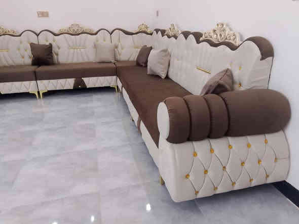 🔥فصال حسب الطلب🔥🔥ديوان +تخم  عراقي بطرازات أوروبية وتركية، بصفات مميزة! 🔥🔥🔥
خشب جام +مقعد بلوك بلاويد روسي 18ملم+ اسفنج مميز أول، 
مع قماش ضد السوائل (وتر بروف)  او قديفة. 
بالإضافة إلى الضمان لمدة 10سنوات
تخم عشر مقاعد  + 🎁🎁🎁🎁🎁🎁   6كوشات هدية، 
وعروض خاصة لبعض الموديلات  💰💵💲 . 
وللمزيد من الرفاهية، تتوفر قماش كتان بسعر مختلف.
  😍❤

 
اتصلوا بنا على الرقم: ‪***********
***********
‬ 🌼🌸🌺للحجز والاستفسارات او مراسلة واتساب 🌼🌸🌺

"كما نعمل على صناعة القنفات، فإننا نقدم أيضًا خدمات صناعة الدواين بأحجام وأشكال مختلفة لتلبية متطلباتكم  

 #تخم_عراقي #صناعة_عراقية #قماش_ضد_السوائل #ضمان_لمده 10 سنوات
