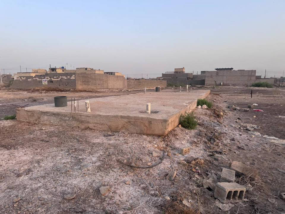 السلام عليكم 
قطعه ارض للبيع المساحه 100 متر واجهه 5 نزال 20 
زراعي سند 25 قرار محكمه 
العنوان حي دجله خلف بانزين خانه حي النصر  قرب ابو مرتضى الدلال 
السعر : 18 مليون 
الاستفسار اكثر الاتصال على الرقم : ***********
