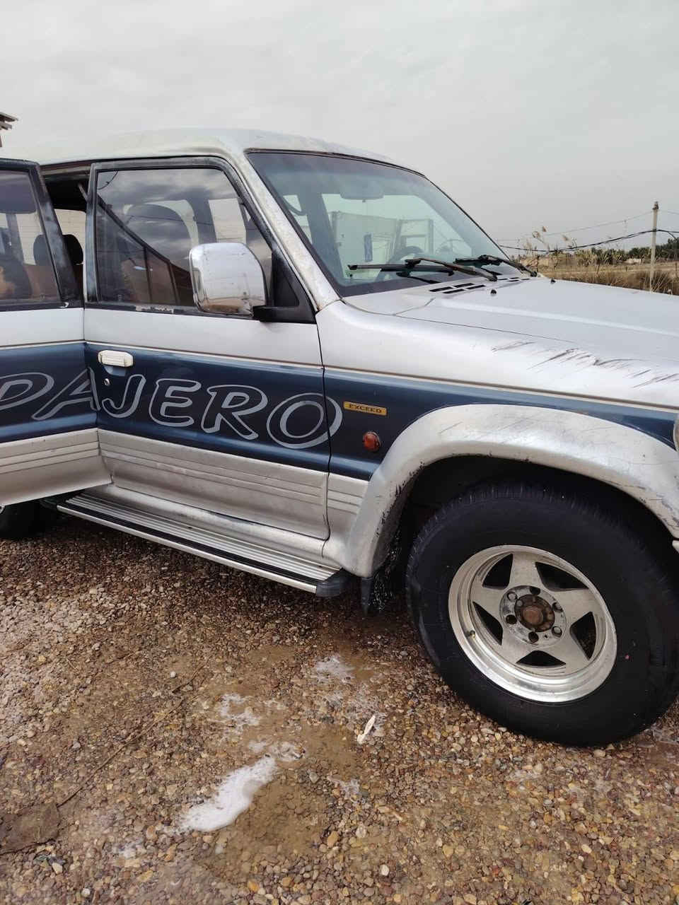 سلام عليكم سياره باجيرب لبيع نضيفه خير من الله مكان ناصريه رقم صاحب السياره ***********
