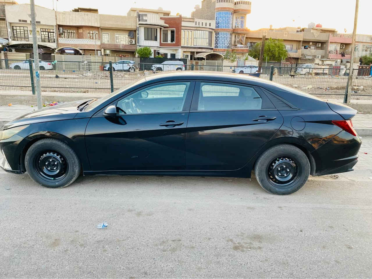 السلام عليكم 
بدون مراوس بدون اقساط 
النترا موديل 2021 وارد امريكي حادث فقط البنيد مبدل بدون دواخل  مكفولة الشواصي واللغود وكل الدواخل وصور الحادث بلمنشور واكو فديو بداخل المنشور كلشي واضح بي  وبيهة مكانين بارد فقط
مكفولة شرط السونار بسم شركة تريد وكالة تحويل اني حاضر  ماشية 75 ميل المواصفات نص مواصفات شاشة كار بلي كامرة دوارة حساس اطارات اطفاء المحرك اثناء الوقوف انظمة قيادة ثلاث وضعيات نورمل سبورت ايكو سمارت ام الرادار توقف ذاتي لمنع التصادم محرك وكير مكفولات السيارة مابيهة كل نقص استعمال شخصي سعرهة مال موديل 19 
السعر 118 ورقة وبيهة مجال حق الجية واتحدة واحد يلگي بسعرهة ونفس الحادث فقط قطعة وحدة بدون دواخل المكان بغداد البياع 
 متوفر واتساب *********** بغداد, العراق
