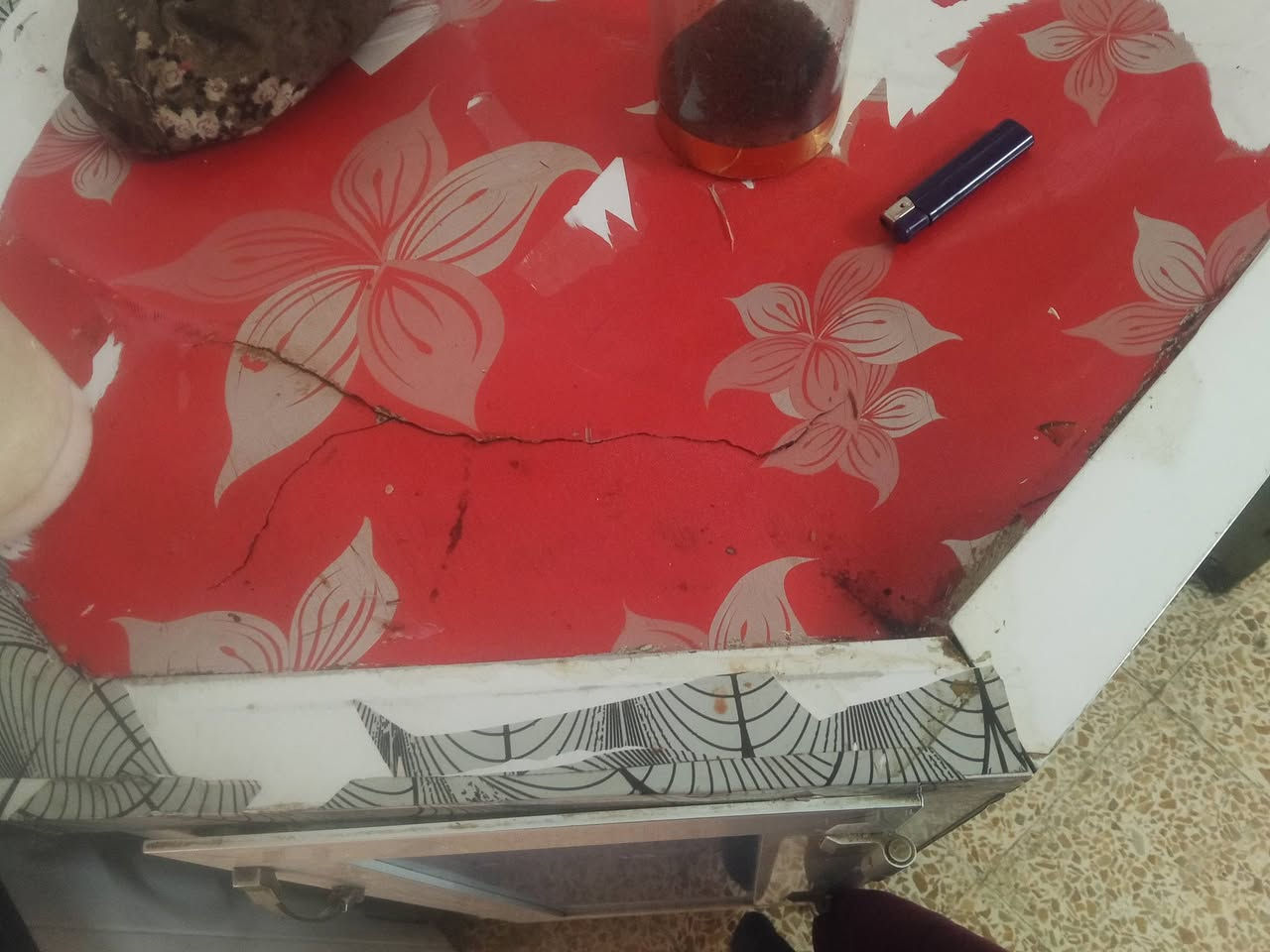 للبيع داخل وخارج نضيف اربع امتار مع سنك السعر 350 بيه مجال


**إذا كنت صاحب هذا الإعلان وتريد حذفه لأي سبب، رجاءا أرسل رسالة إلى الدعم الفني**