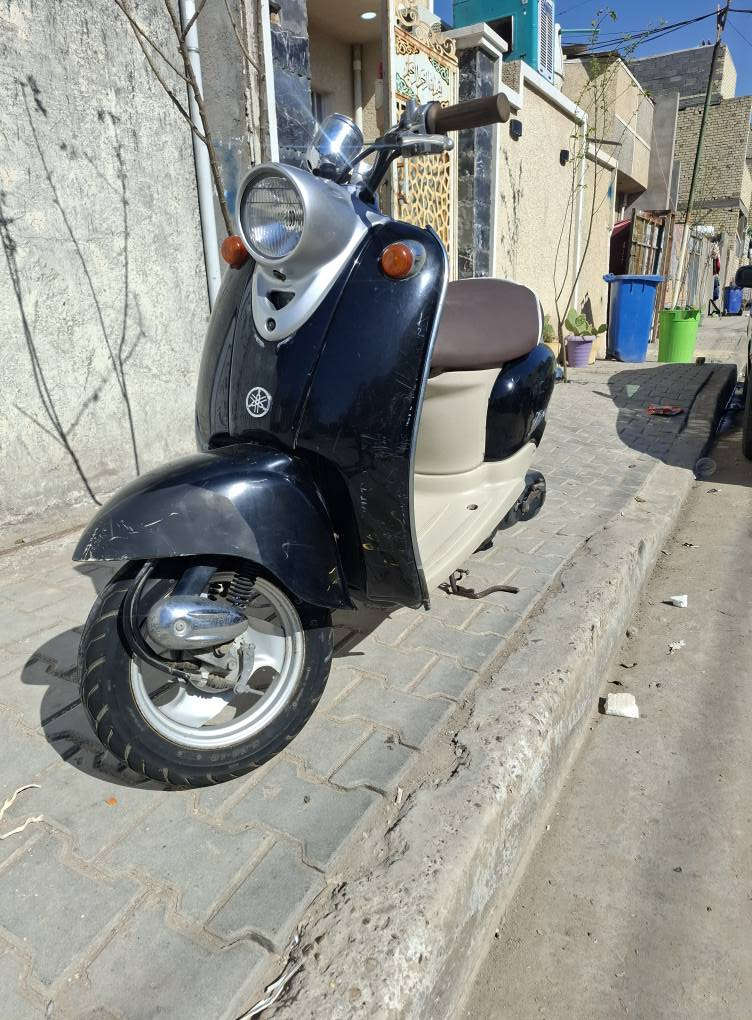 السلام عليكم كلاسك للبيع مكينه مامفتوحه عله وضع الرمبه بريكات قمجيات كله مالتهه الصلي كيجات كلهه شغاله تايرات جدد سلف هندر كلهه شغاله/ب٤٥٠ وبيهه مجال قليل /بغداد الشعب/نهاية الفورتات /***********
