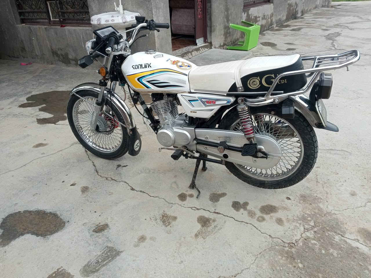 السلام عليكم دراجه للبيع موديل 25 مكينه كفاله مكاني حمزه الغربي//////////***********
