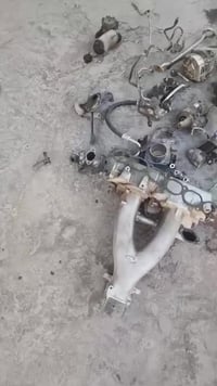 غراض سيارة جنون دي فور كبير( كراون ) للبيع  [كير ٢ خط و مسطرة ونوزلات ...