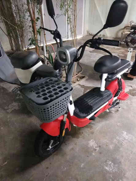 بايسكل شحن البيع سعرة 180 بي مجال  مابي اي عيب بدون عيب مكاني كركوك حي العسكر شراي خابر علي رقم ***********
