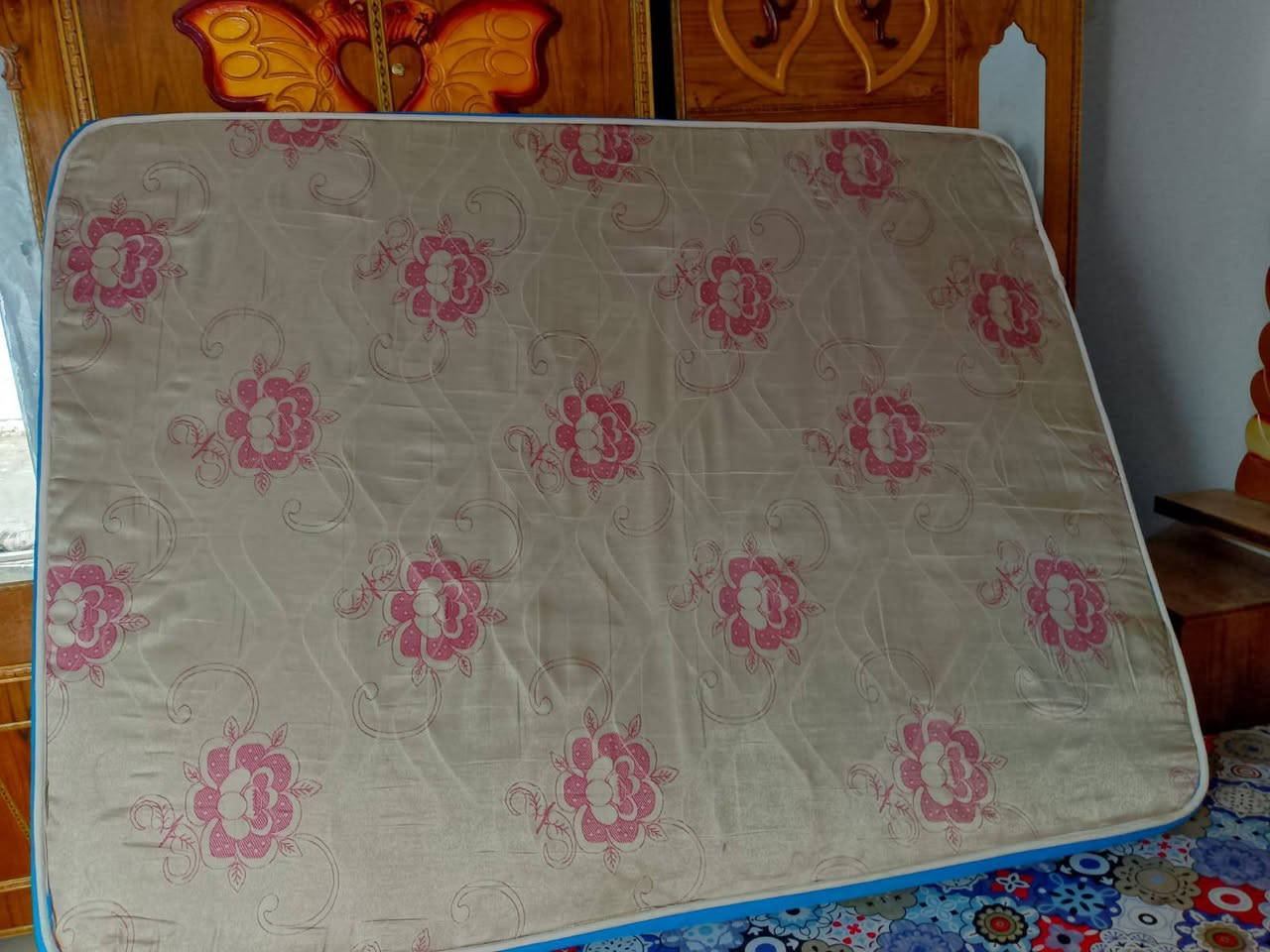 دوشك جربايه للبيع السعر ٣٥ وبي مجال نجف حي المكرمة ***********
