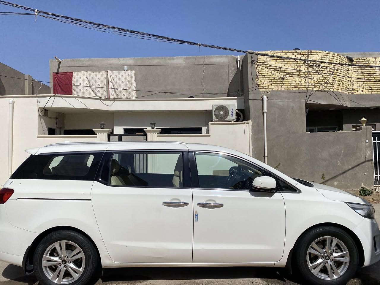 سلام عليكم كيا كرنفال ٢٠١٦خليجي 
ماشيه  ١٣٦ جاملغ صبع وبارد باب السلايت السياره مكينه V6 3500السياره جاهزه من مكينه وكير وحداديه ترهم مراوس معه كامري او كيا8 *********** واتساب فقط الموشراي لا يتعبني
