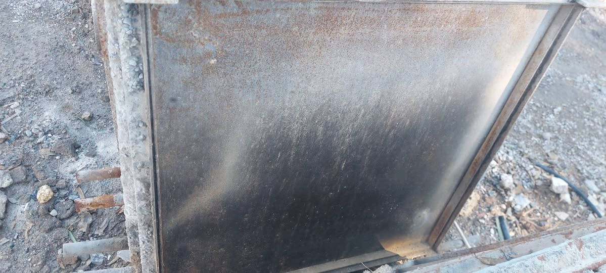 للبيع قوالب شتايكر قياس ٨٠×٨٠ حديد اوكراني سعر مناسب ***********
