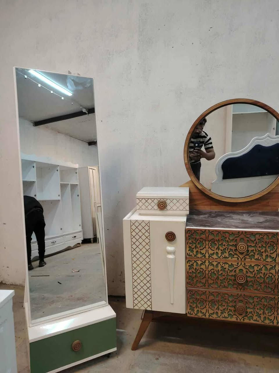 🔥 فرصة لا تتعوّض 🔥
غرفة نوم مستعملة 🇹🇷
نظافة 90٪ 💯 — شبه جديدة
عدد القطع: 10 قطع
نظام أسلايد + باب إضافي 💢
شازلون مخزن 📥
سرير مخزن عملي 🤌
💸 السعر: 800 فقط
🚛 شد ونقل داخل بغداد مجاني
🚛 يتوفر توصيل للمحافظات
✨ مرتبة، عملية، وتستاهل السعر
📩 للحجز والاستفسار دز خاص بسرعة


**إذا كنت صاحب هذا الإعلان وتريد حذفه لأي سبب، رجاءا أرسل رسالة إلى الدعم الفني**