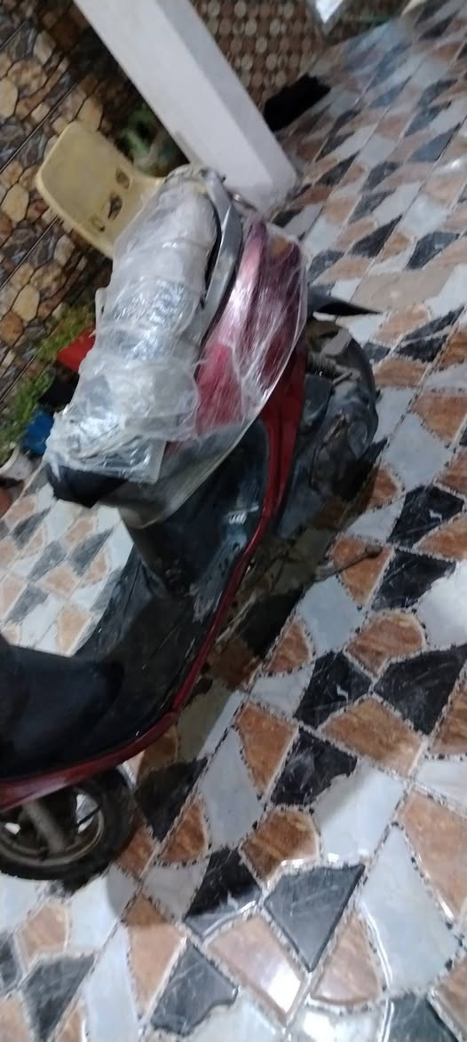 السلام عليكم فراشه للبيع دراجه مجفته صارله شهر كفرات بلجيس دراجه الكابريته مالته تجاريه تأخره شوي ب تشغل ومن تحمى نكره سلف ا(نطيك وياها الكابريته لبلاد مالته وملف بلجيس وكويل نار احطهن بلصندوك واخذهن السعر 400       ***********
