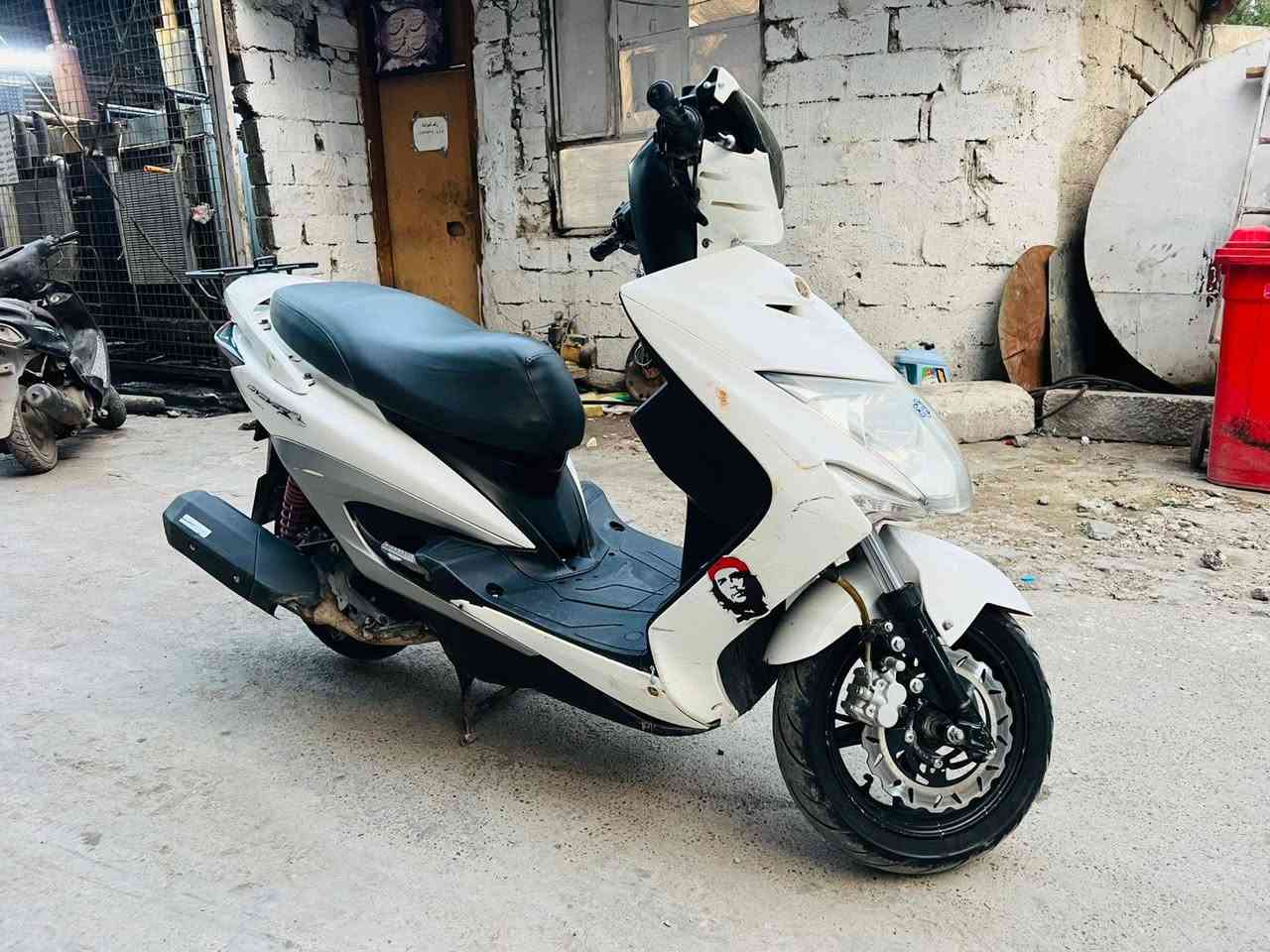 سكنس لد مكينه مكفوله مكاني قرب مقهى البيروتي ***********
