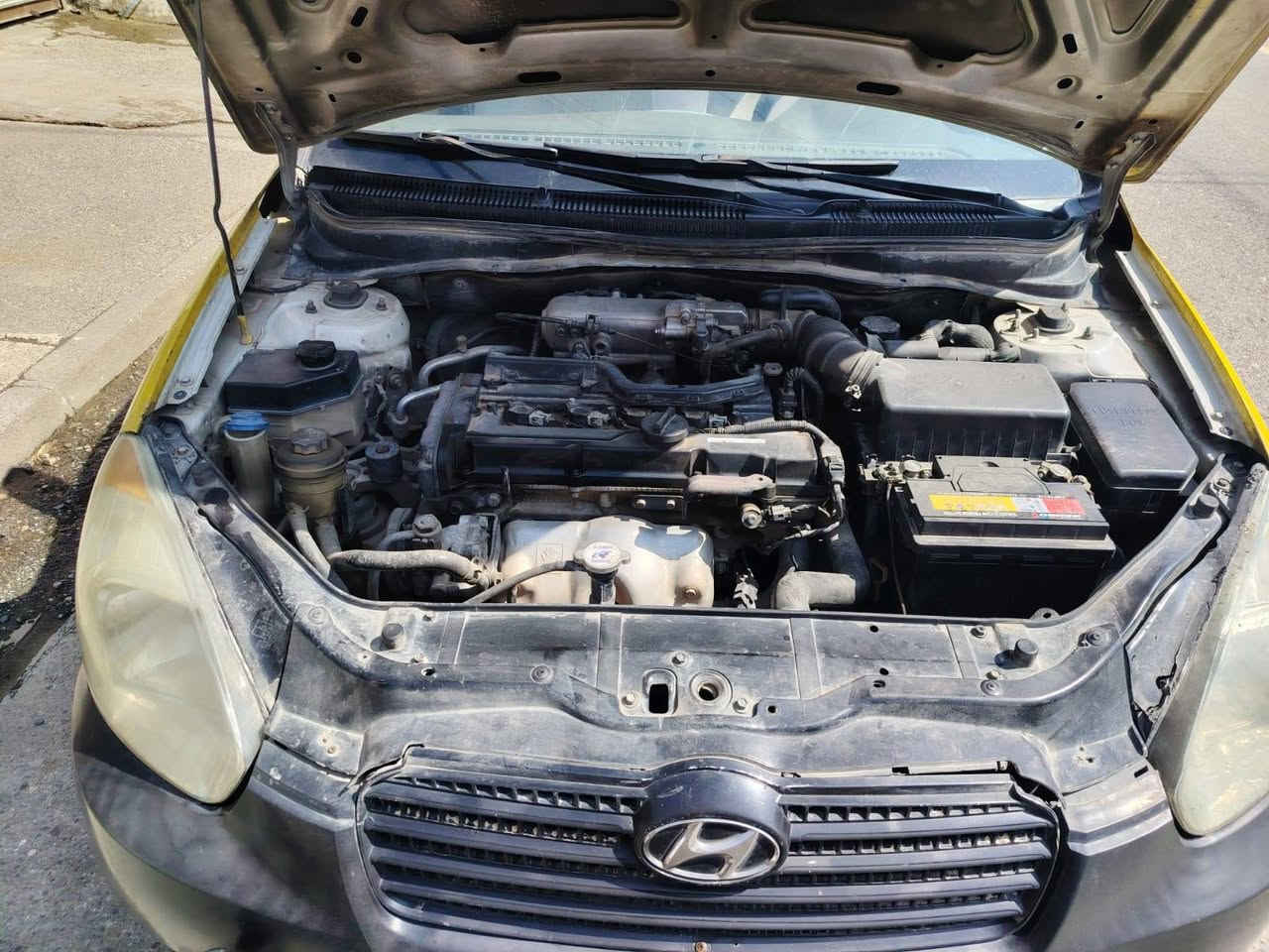 السلام عليكم 
اكسنت دبدوب 🚕 
وراد كوري 
موديل 2009
رقم نينوى الماني ✋ سنويه جديده 🙋 
هيئه وغرامة صفر 🚦 كابون بانزين ⛽ 
شرط التحويل 🚦 
محرك 16 محرك وكير شرط 👋 
طخم تاير طخم امامي خلفي جديد 👋 
تبريد ثلج 🥶 مكيف الهواء 
📢 ضررها جاملغ امامي اليسار+بوند مبدل بدون دواخل شرط وكدام العين 
🛑#السعر ٨٦$💸 وبيها مجال #العنوان #الموصل #موصل_الجديده قرب جامع الايقظه شارع البطاريات 
🛑 1️⃣ اوقات العمل🕰️الاتصال من الساعه التاسعه صباحا الى الساعه العاشره ليلا🛑
🛑2️⃣بلتلفون قفل ماكو تعال ودفع سعر اليعجبك 🛑
#مكتب_ارض_السلام #لبيع_وشراء_السيارات 
🛑 #باداره/ سلام الراشدي 
***********📱كورك 📞
***********📱اسيا📞
