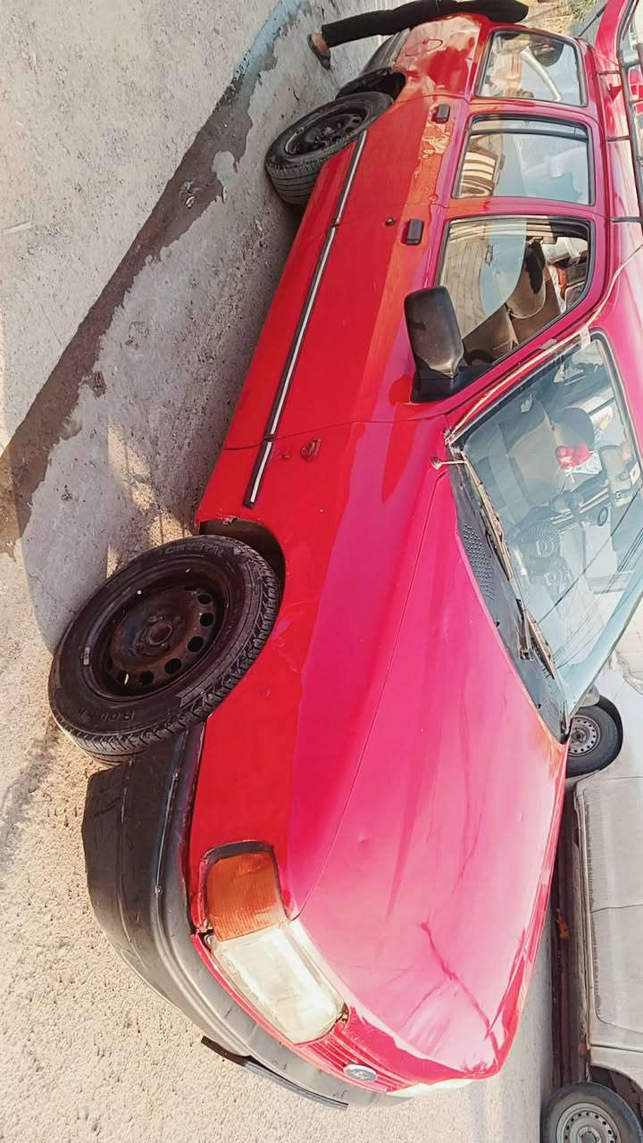 السلام عليكم للبيع فورت سيرا استيشن شرط مكينه كيراكسن دبل كمشفت كير عادي موديل 1989 سياره حلوة شرط تحويل رقم دولي هزه بيها كوبون  السعر 25 بيها مجال الطيبين  رقم الهاتف ***********
***********
