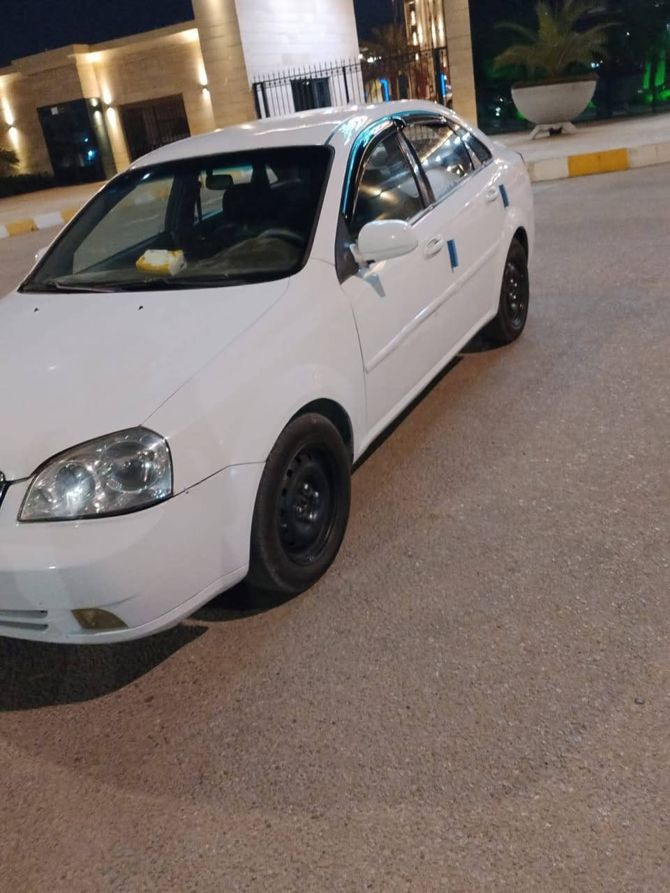 سلام عليكم سياره نوع اوبتره مديل 2011خليجي سياره جديده كير مكينه حدايده تخم تاير كله جديد بيه جاملغ المامي مبدل ولباقي كله كفاله عامه سياره ماناقصهه شي كير اوتوماتيك مكان السياره كربلاء  السعر 66رقم الهاتف ***********
