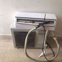 سبلت طن واحد السعر 200  الرقم 07714735547