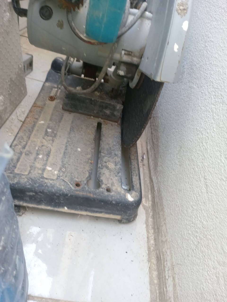 قاطعه كبيره ويا درييل شحن للبيع للستفسار تواصل وتساب ***********
