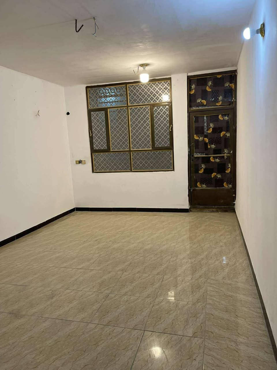 البيع ..  60 متر  .. طابق ونص 
كربلاء حي المثالي مقابل مستشفى الكفيل 
قرب اسواق برتقاله قريب ع شارع الزوار 

سند 25 قرار محكمه 

الاستفسار : ***********
