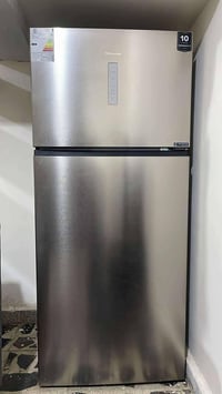 ثلاجه للبيع مع وصل الضمان 07781356934