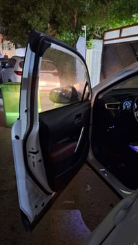 كورلا كروس • موديل ٢٥ • فتحة سقف