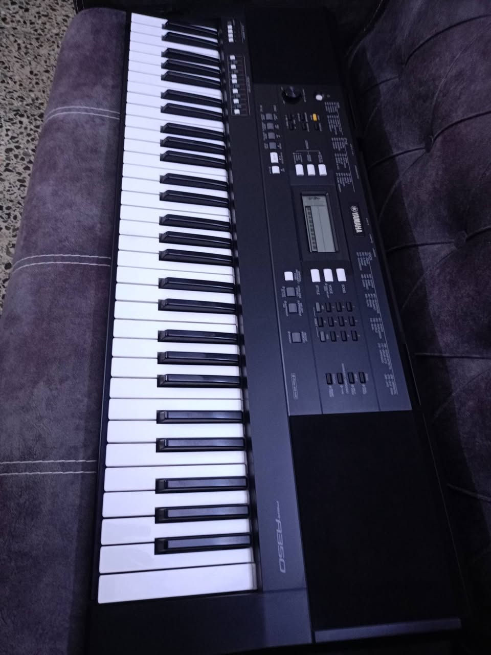 السلام عليكم ياماها 350 أخو الجديد محوله اصليه السعر 300 ألف نهاية مكان بغداد  الزعفرانيه ***********
