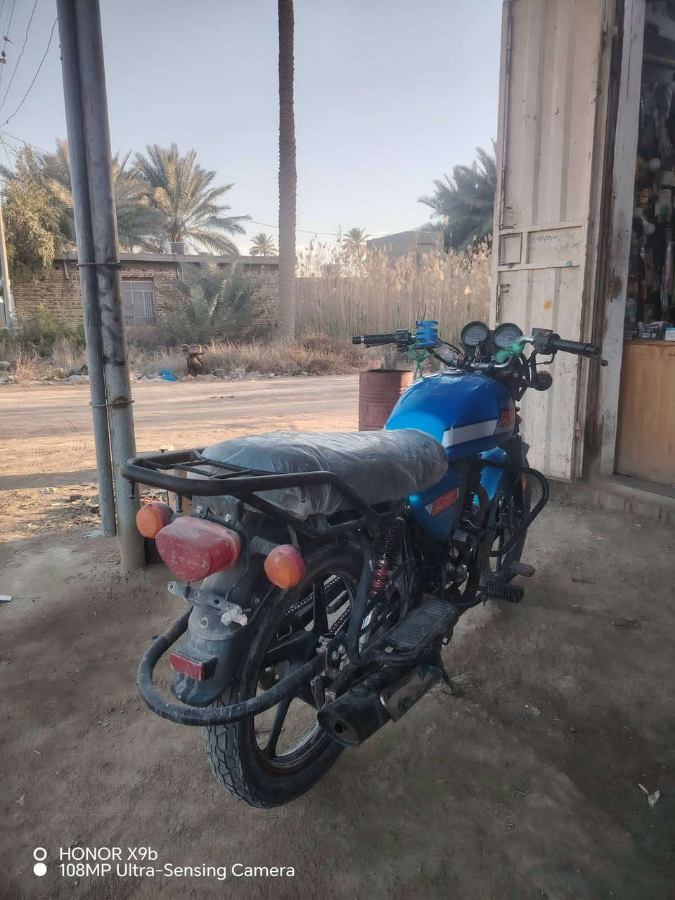 السلام عليكم دراجه دايون نفخ موديل 23 كلك دراجه خير من الله شوفت عينك اريدها ب850 وبيها مجال مكاني طريق كربلاء نجف عامود ٨٢٠ الشراي يخابر ع الرقم وبيه ويدلل ***********
