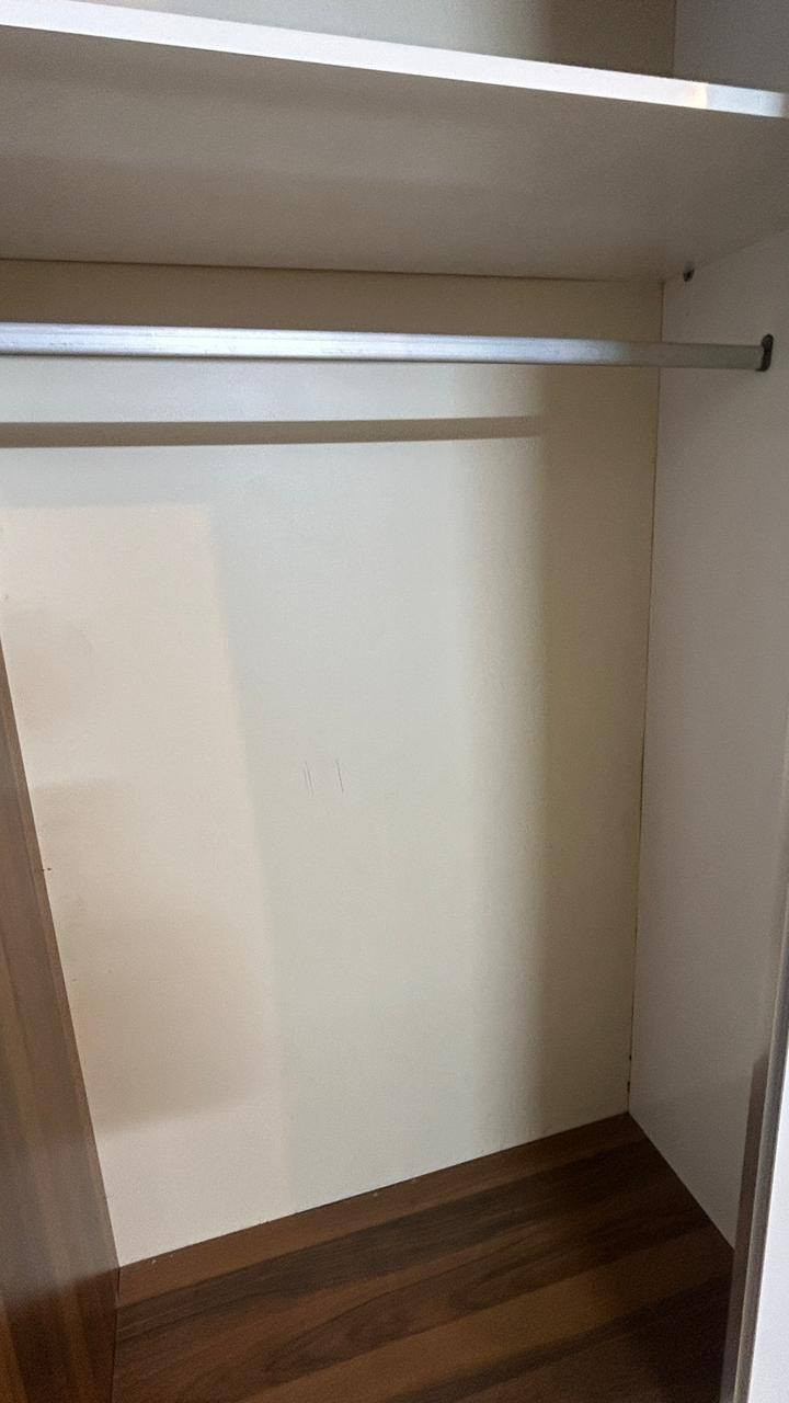 غرفة نوم للبيع كلش نضيفه قفلها ٢٠٠ الشراي يتصل على هذا الرقم ‏‪***********‬‏
