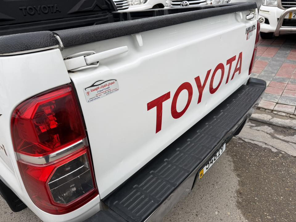 السلام عليكم بيكم ٢٠١٤
عراقيه اوتو ماتيك 
محرك كفالة كير كفاله 
جديده السياره حييل 
السعر ٢١٥

***********
