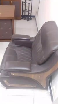 اثاث مكتبي كامل لبيع عنوان شارع فلسطين  07838755264