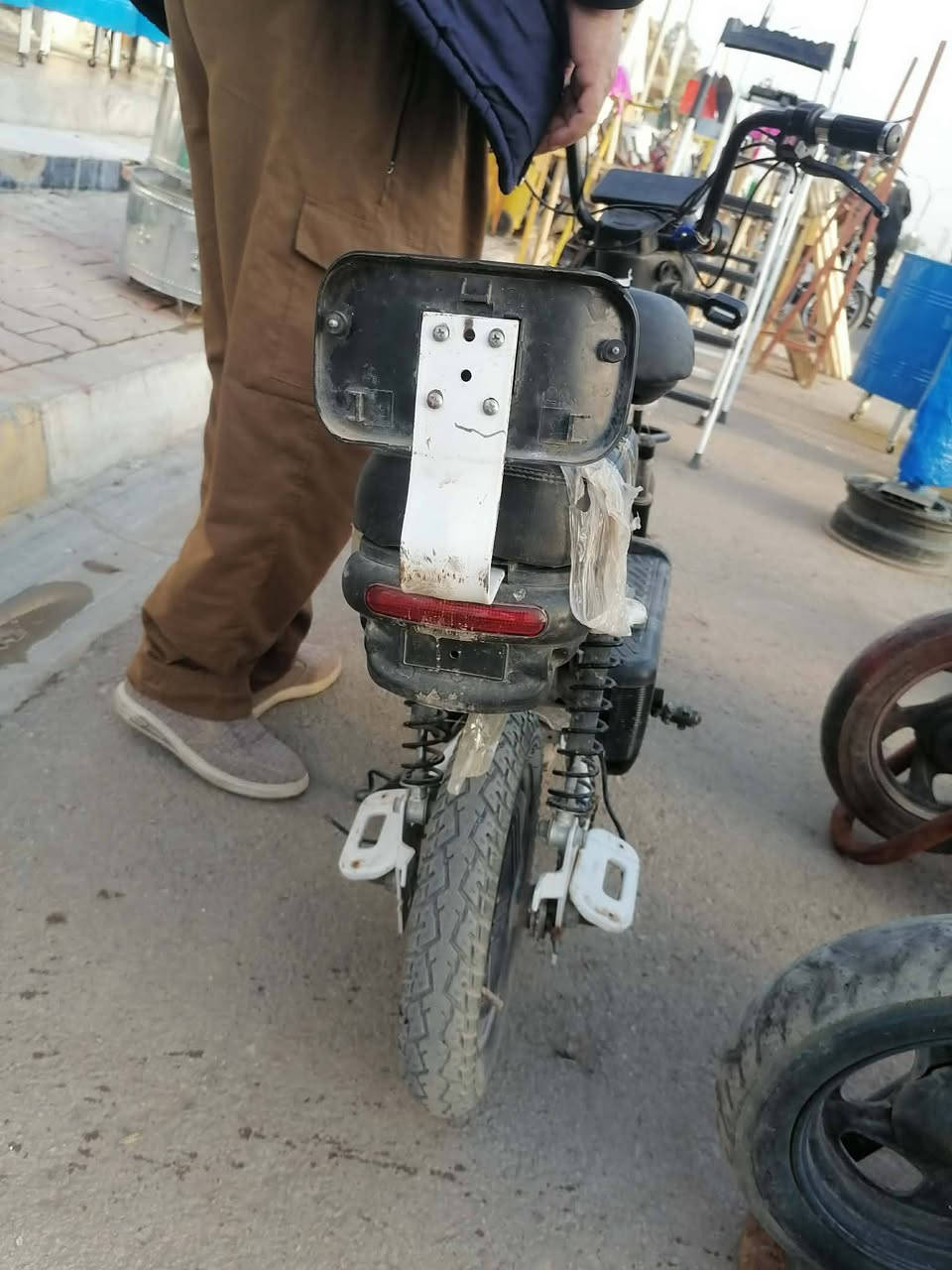 السلام عليكم ماطور شحن للبيع مستعجل عل بيعتو السعر 90 وبي مجال خاص او اتصل***********5
