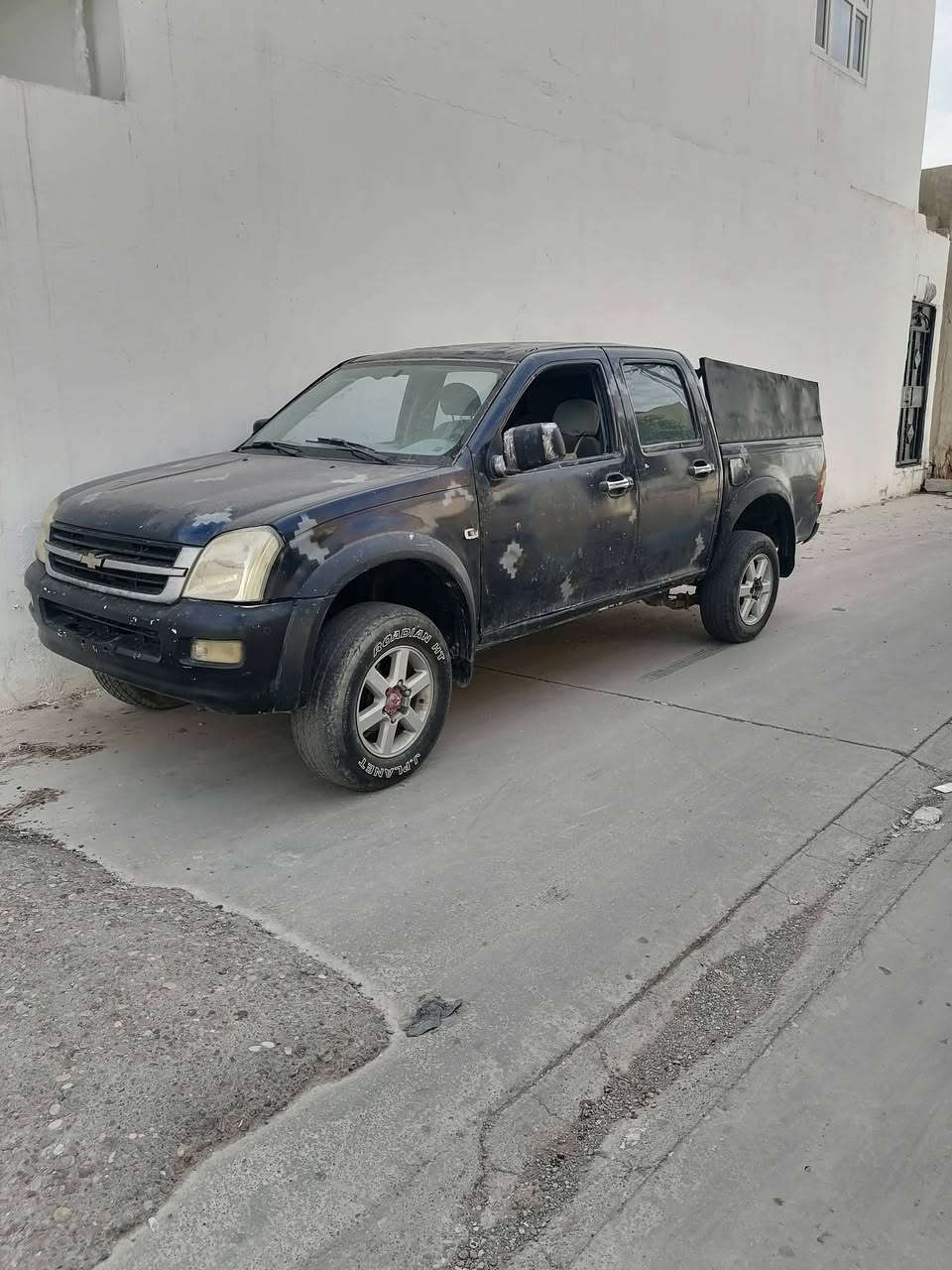 السلام عليكم سيارة للبيع بيكم شوفرليت لوف ٢٠٠٥ مال مزاد وزارة الداخلية بيهة كتاب بسمي كبل تروح للمرور ترقم  بيهة تبديل بجم مال كصة سعر ٢٧ للاستفسار الاتصال ***********
