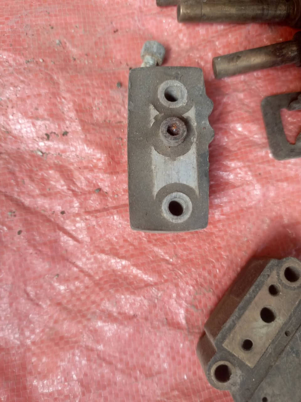 السلام عليكم نوزلات ٣ شغال مال كصه والتعيار مال هوه ميكانيكي شغال للبيع قيم وبل عافيه ***********
